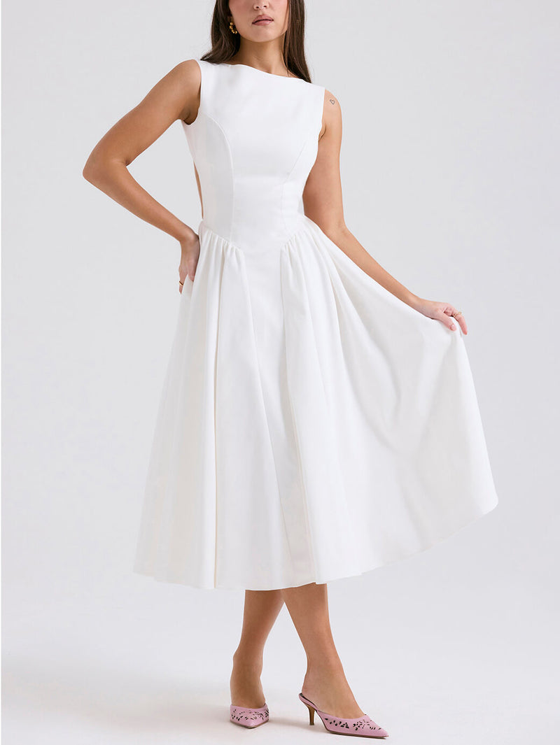 Effortlessly Elegant Dress with a Timeless Design