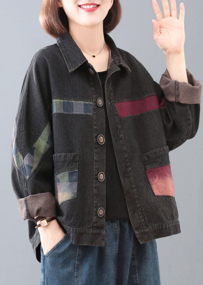 Well Tailored Coat with a Graceful Silhouette