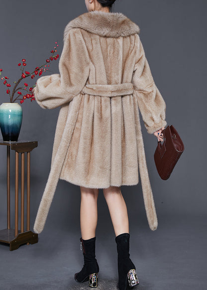Classic Vintage & Enduringly Stylish Coat