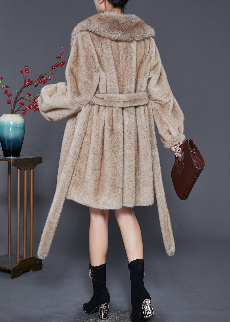 Classic Vintage & Enduringly Stylish Coat