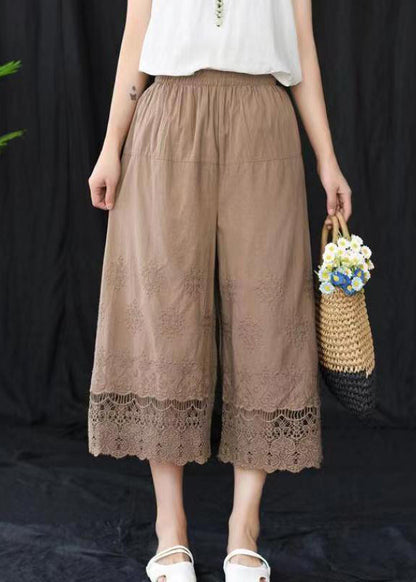Classic Vintage Pants with a Flattering Fit