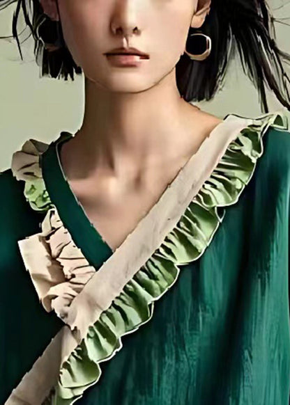 Well Tailored Top with a Graceful Silhouette
