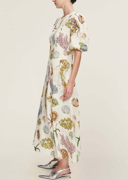Classic Vintage Dress with a Flattering Fit