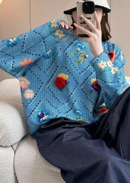 Well Tailored Sweater with a Graceful Silhouette