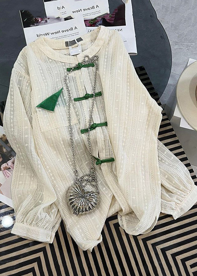 Classic Vintage Shirt with a Flattering Fit