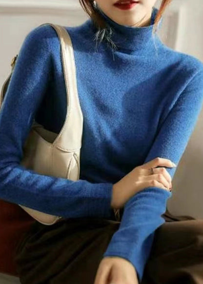 Classic Vintage Sweater with a Flattering Fit