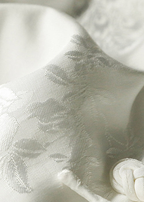 Effortlessly Elegant Shirt with a Timeless Design