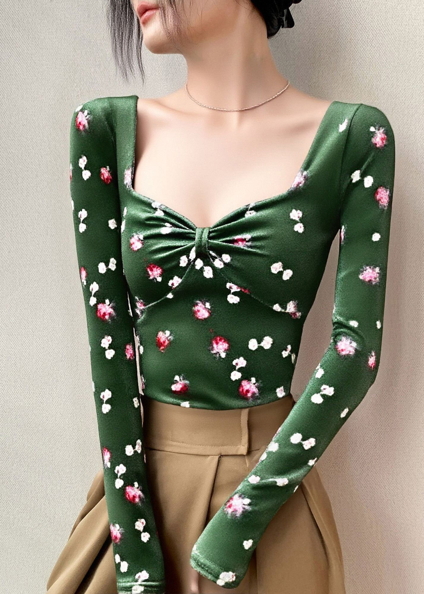 Well Tailored Shirt with a Graceful Silhouette