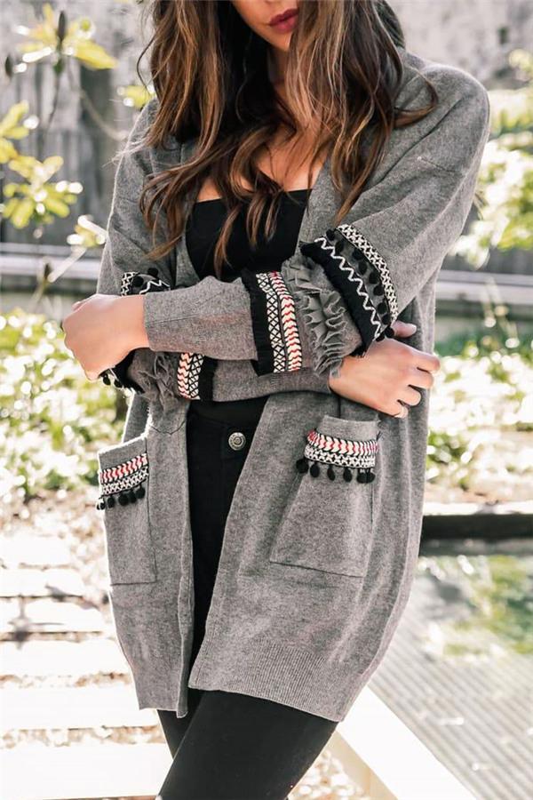 Effortlessly Elegant Cardigan with a Timeless Design