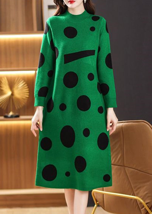 Well Tailored Sweater with a Graceful Silhouette