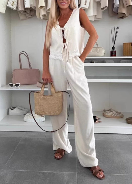 Well Tailored Pants with a Graceful Silhouette