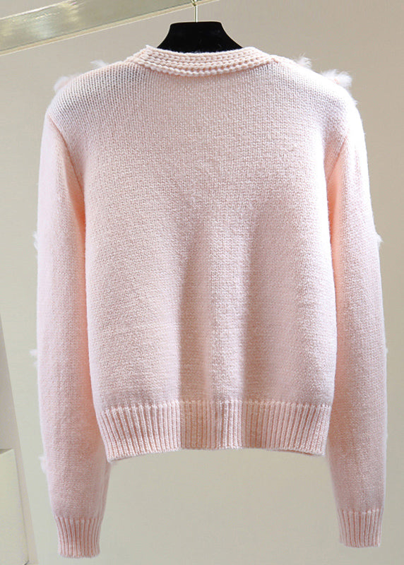 Well Tailored Sweater with a Graceful Silhouette