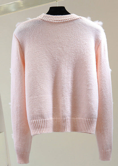 Well Tailored Sweater with a Graceful Silhouette