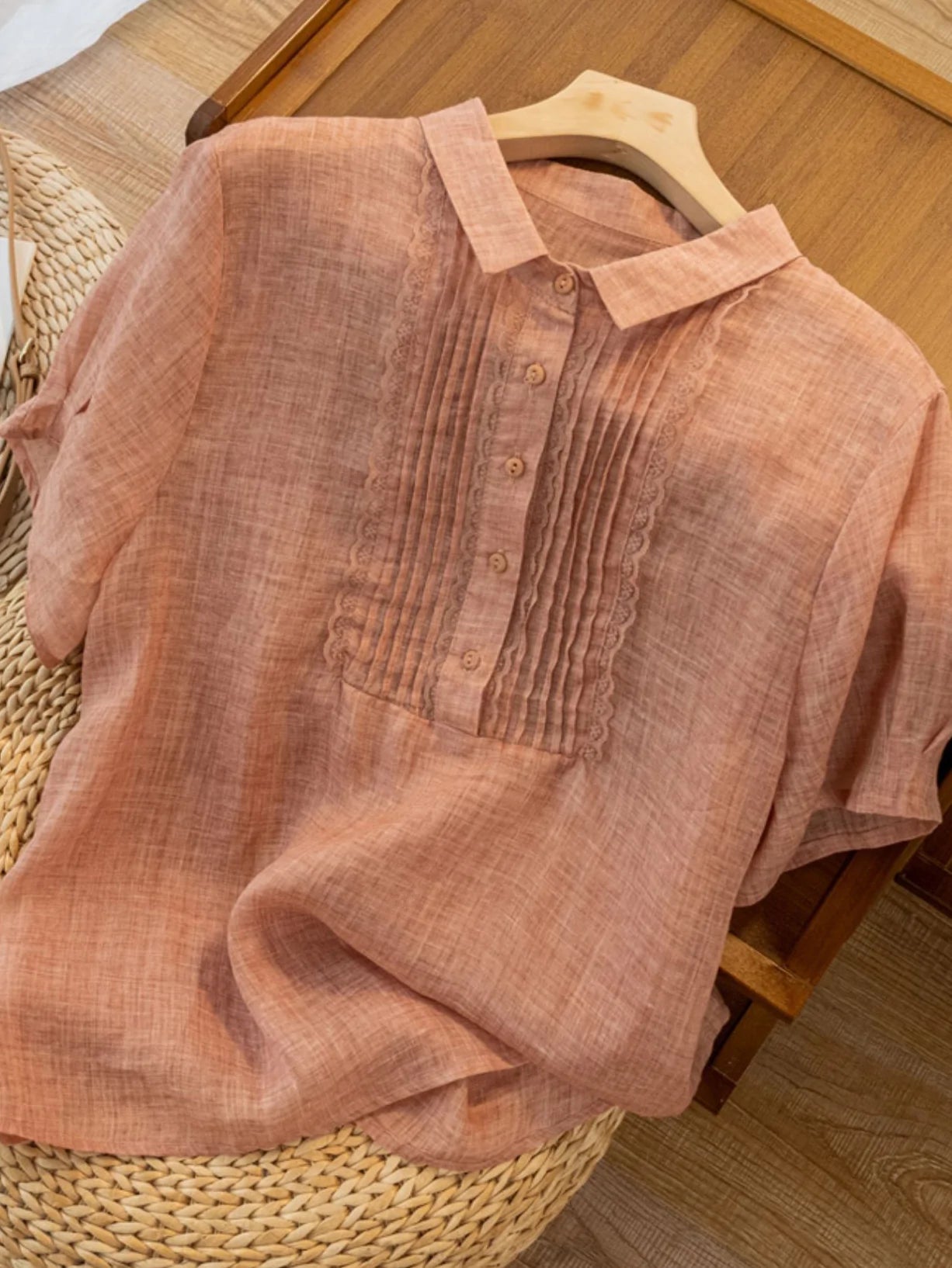 Beautifully Finished Top in a Timeless Design