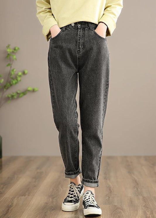 Well Tailored Trousers with a Graceful Silhouette