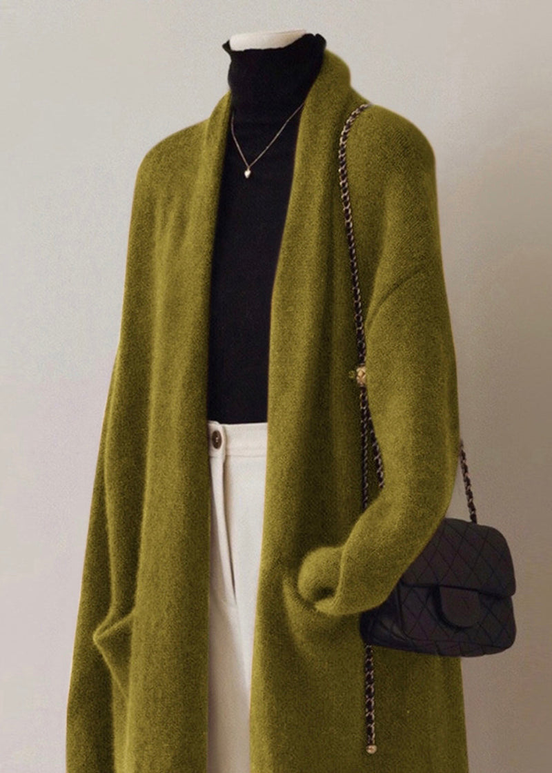 Well Tailored Cardigan with a Graceful Silhouette
