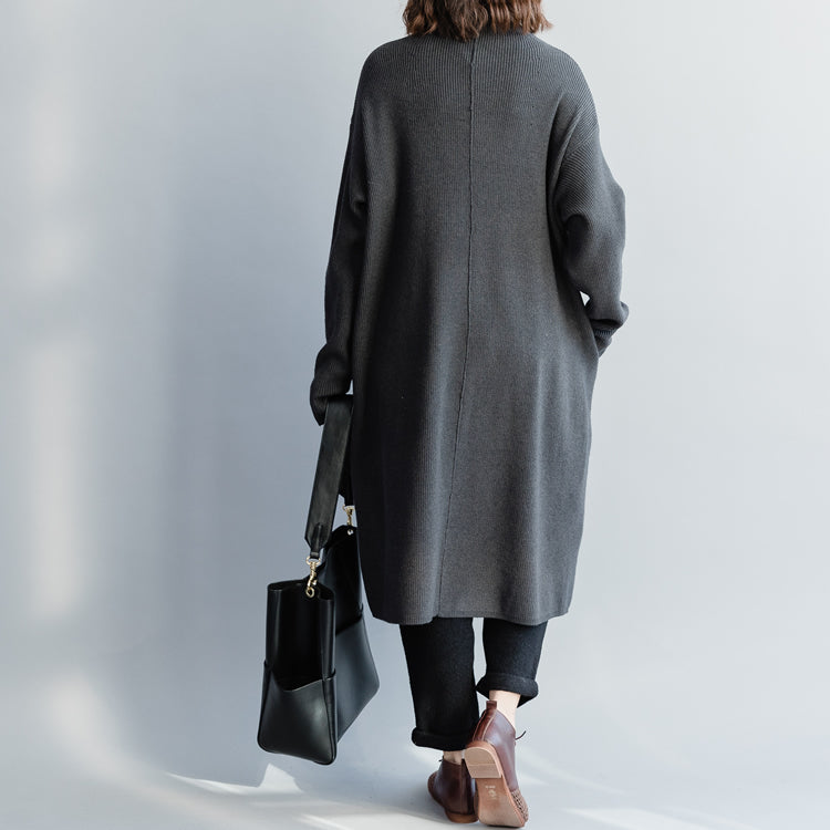 Well Tailored Sweater with a Graceful Silhouette