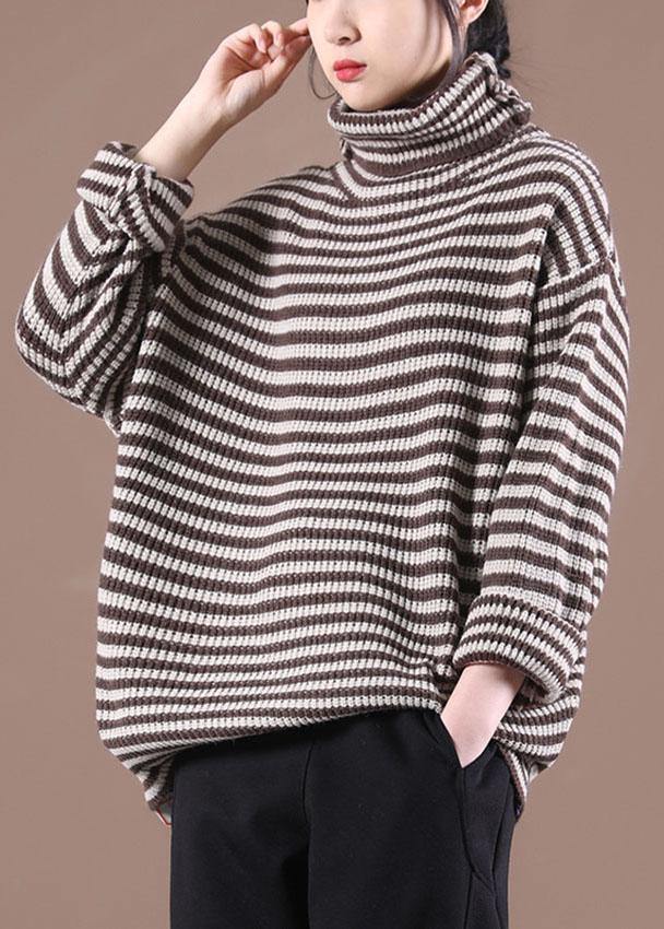 Gracefully Styled Top for Any Occasion