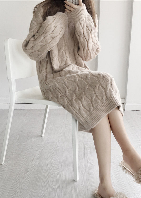 Well Tailored Sweater with a Graceful Silhouette