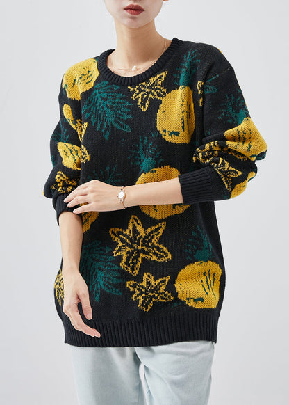 Effortlessly Elegant Sweater with a Timeless Design