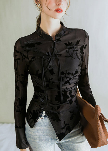 Sophisticated Blouse with a Clean Classic Look