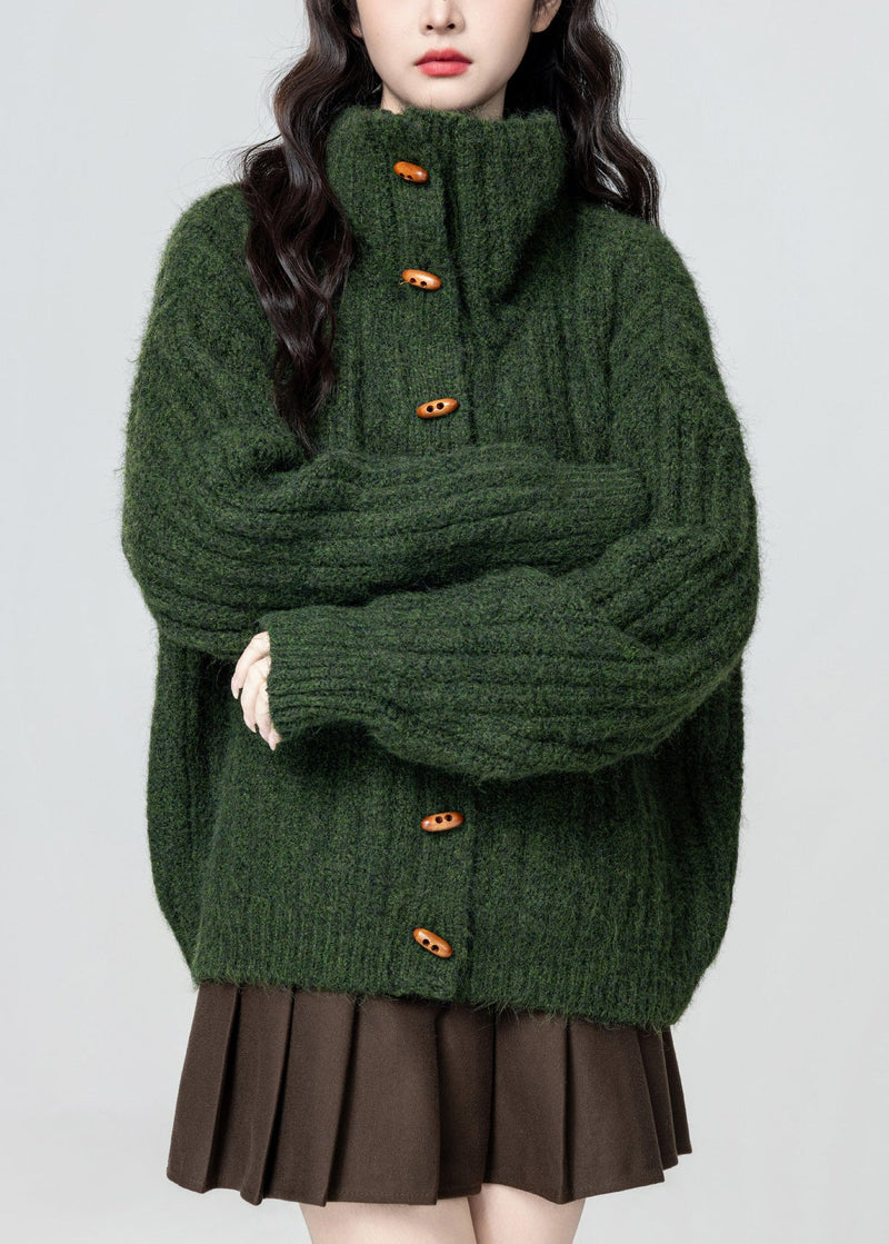 Effortlessly Elegant Coat with a Timeless Design