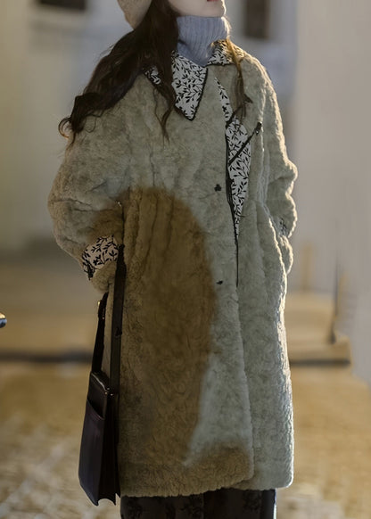 Sophisticated Coat with a Clean Classic Look
