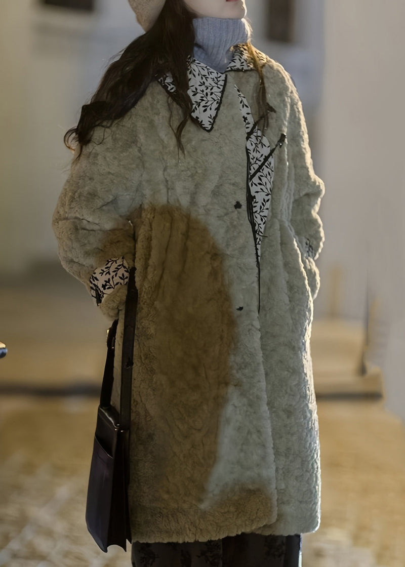 Sophisticated Coat with a Clean Classic Look