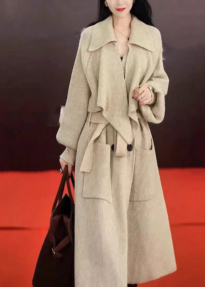 Elegantly Styled Coat for Everyday Wear