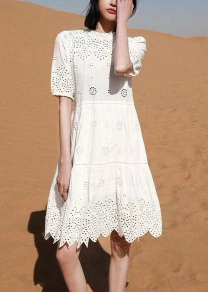 Well Tailored Dress with a Graceful Silhouette