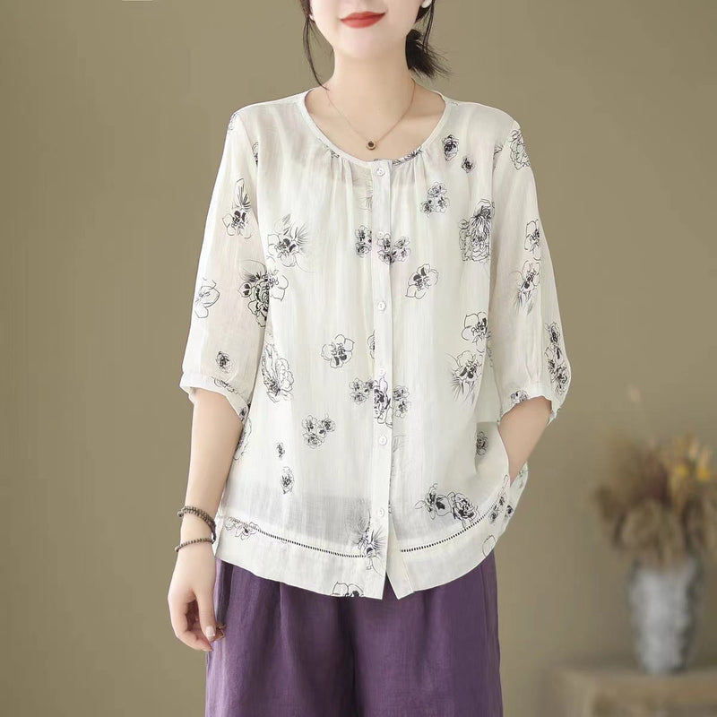 Beautifully Finished Blouse in a Timeless Design