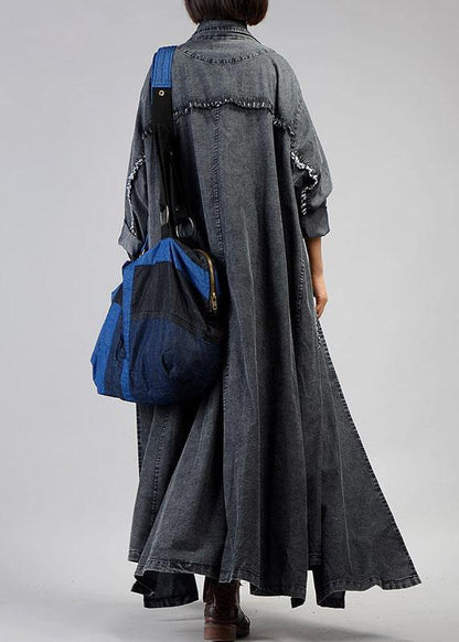Well Tailored Coat with a Graceful Silhouette