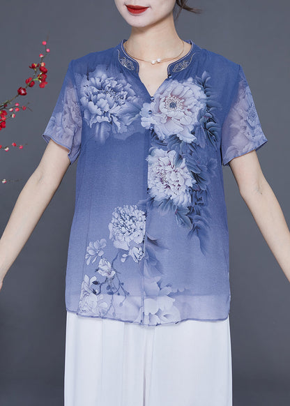 Well Tailored Blouse with a Graceful Silhouette