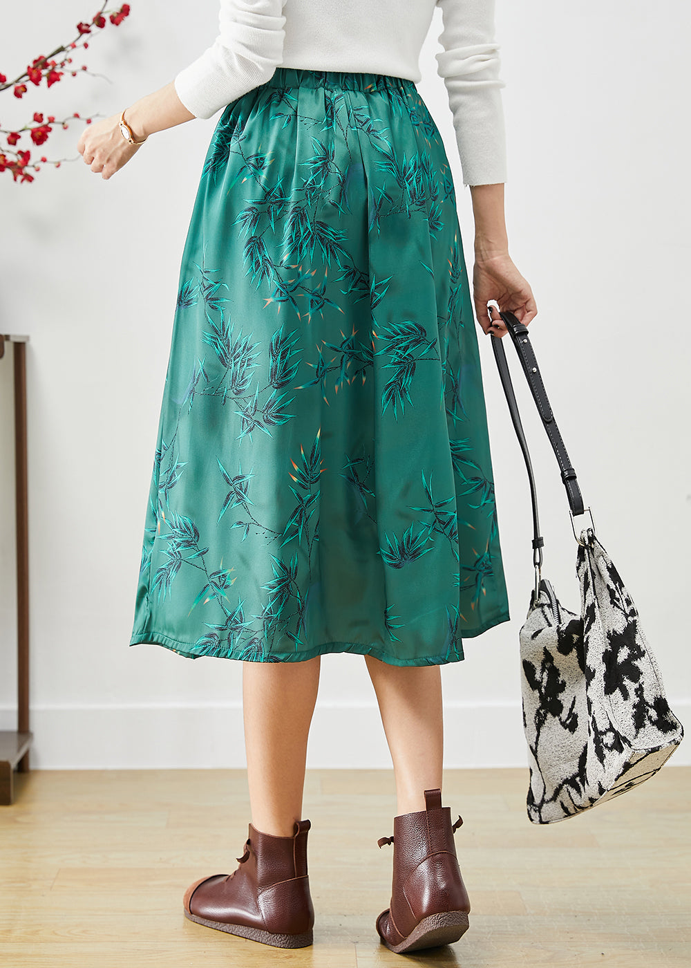 Sophisticated Garment with a Clean Classic Look