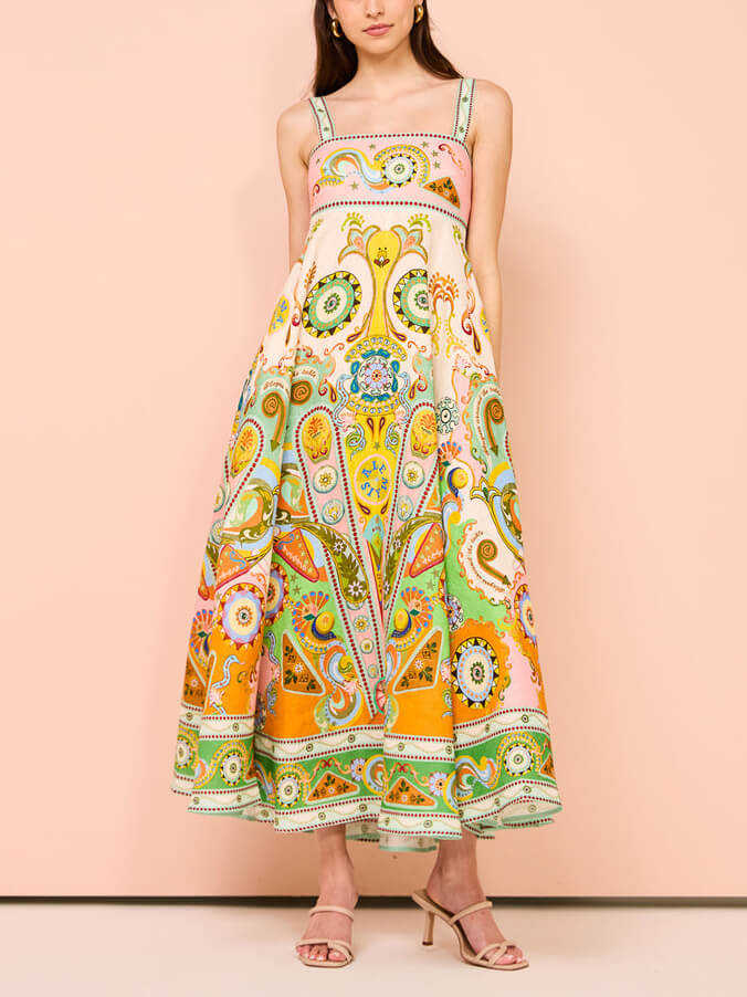 Classic Vintage & Enduringly Stylish Dress