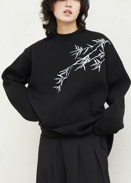 Well Tailored Sweater with a Graceful Silhouette