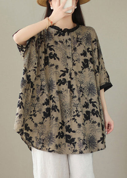 Effortlessly Elegant Top with a Timeless Design