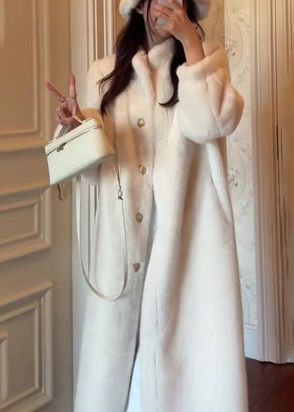 Classic Vintage Coat with a Flattering Fit