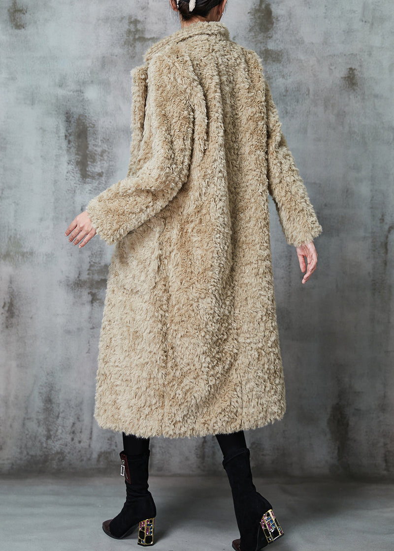 Beautifully Crafted Coat in a Classic Style