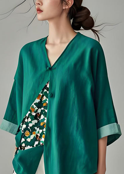 Well Tailored Top with a Graceful Silhouette