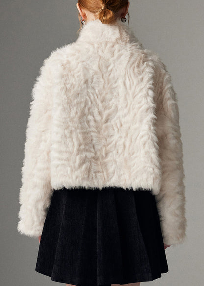 Elegantly Styled Coat for Everyday Wear