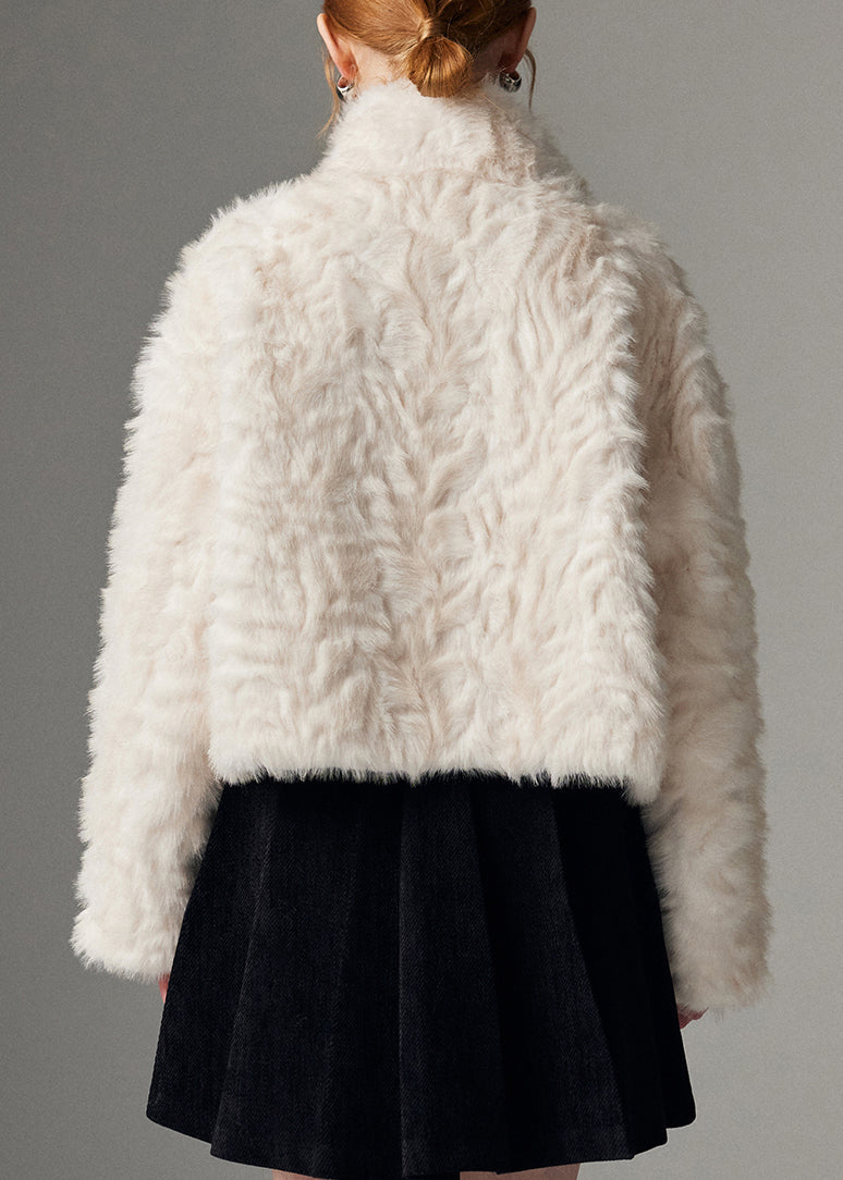 Elegantly Styled Coat for Everyday Wear