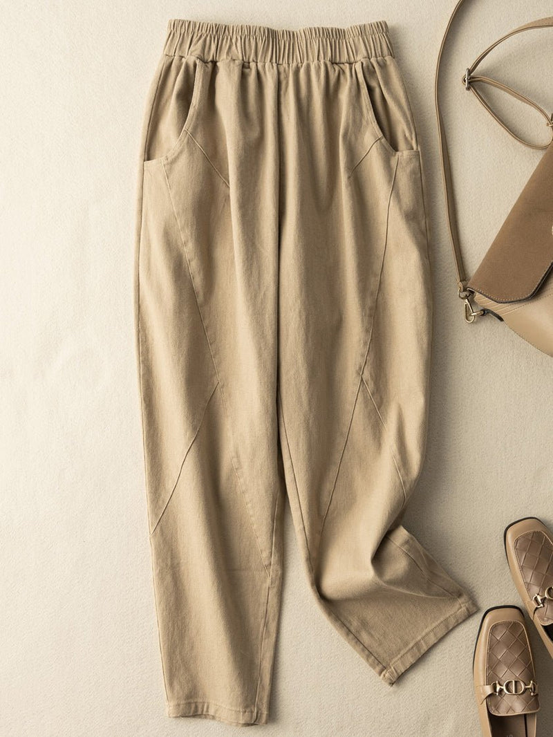 Effortlessly Elegant Pants with a Timeless Design