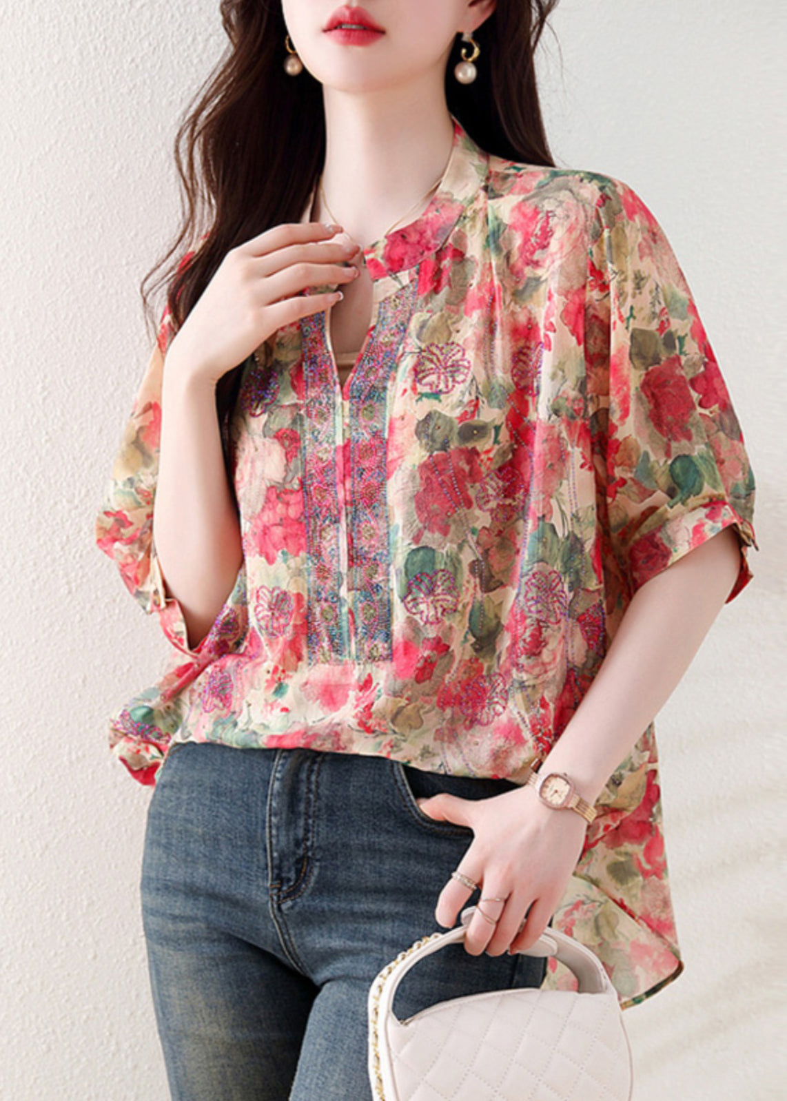 Classic Vintage Blouse with a Flattering Fit