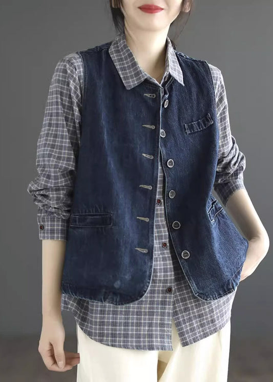 Classic Vintage Coat with a Flattering Fit