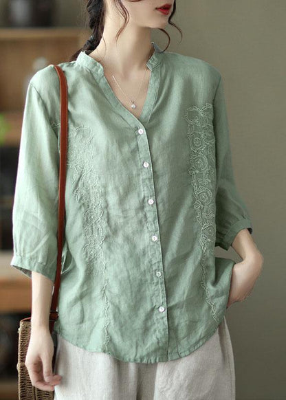 Effortlessly Elegant Blouse with a Timeless Design