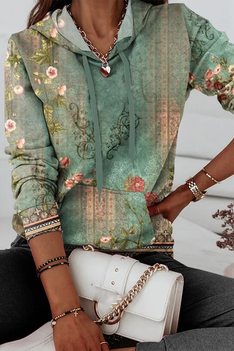 Effortlessly Elegant Top with a Timeless Design