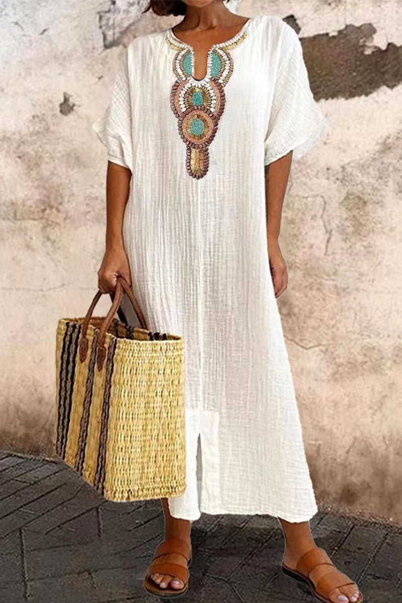 Effortlessly Elegant Dress with a Timeless Design