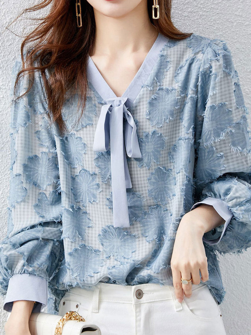 Well Tailored Shirt with a Graceful Silhouette