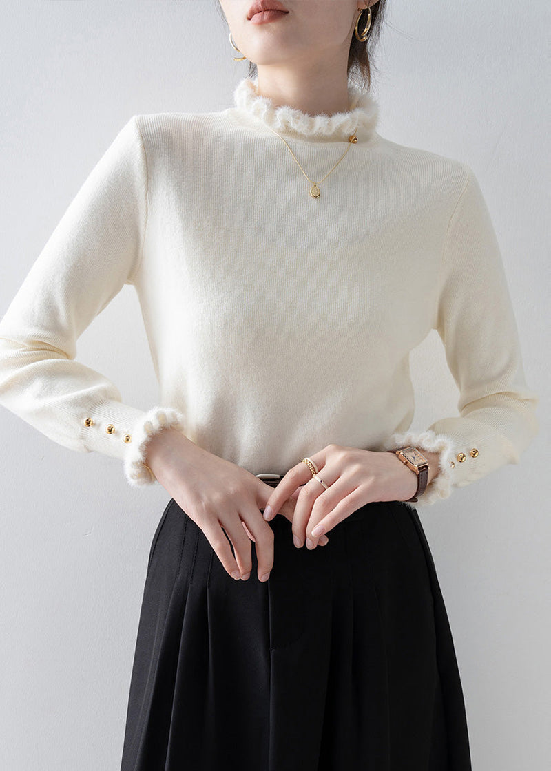 Effortlessly Elegant Sweater with a Timeless Design